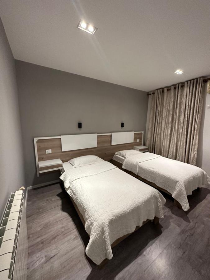 Hotel Gjallica Kukes Bagian luar foto