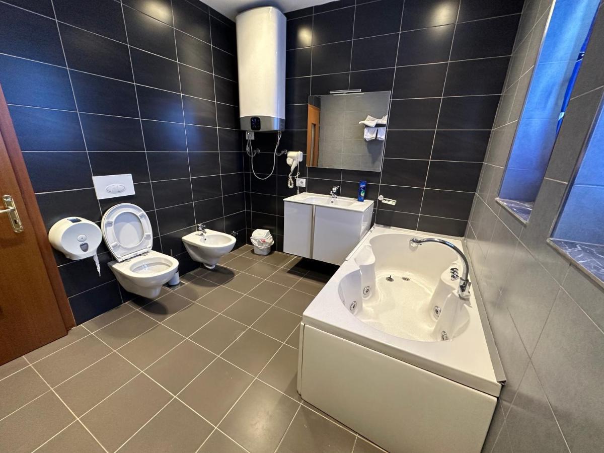 Hotel Gjallica Kukes Bagian luar foto