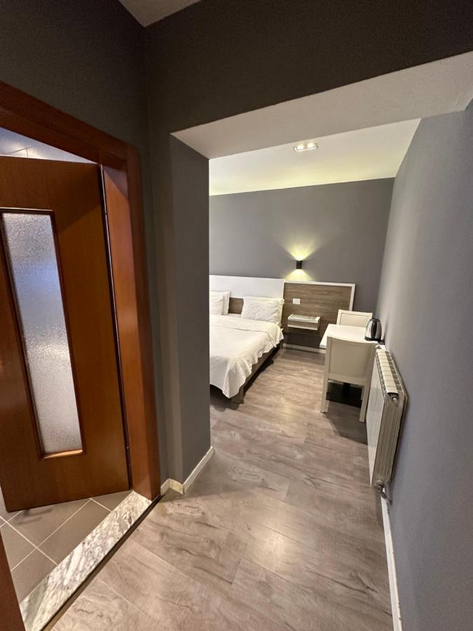 Hotel Gjallica Kukes Bagian luar foto