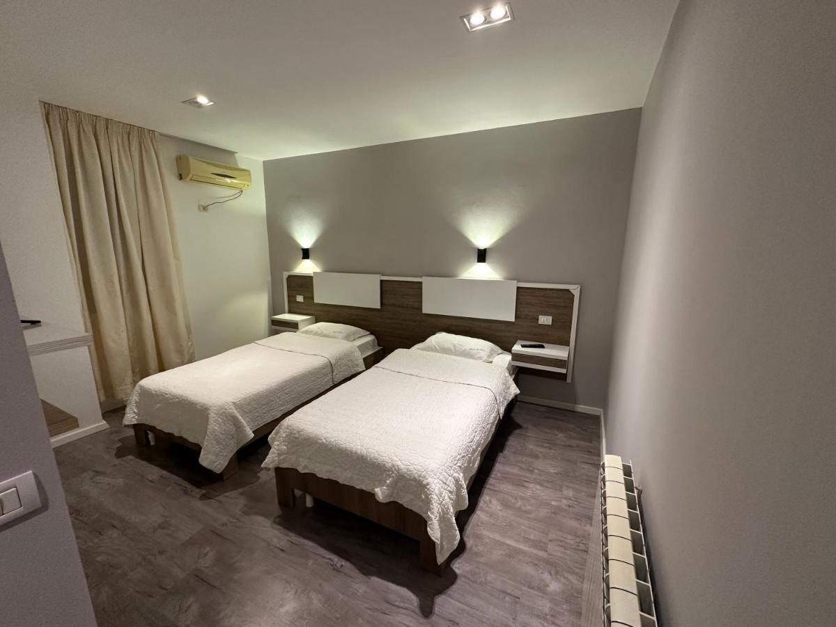 Hotel Gjallica Kukes Bagian luar foto