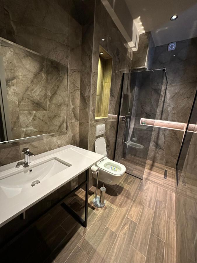 Hotel Gjallica Kukes Bagian luar foto