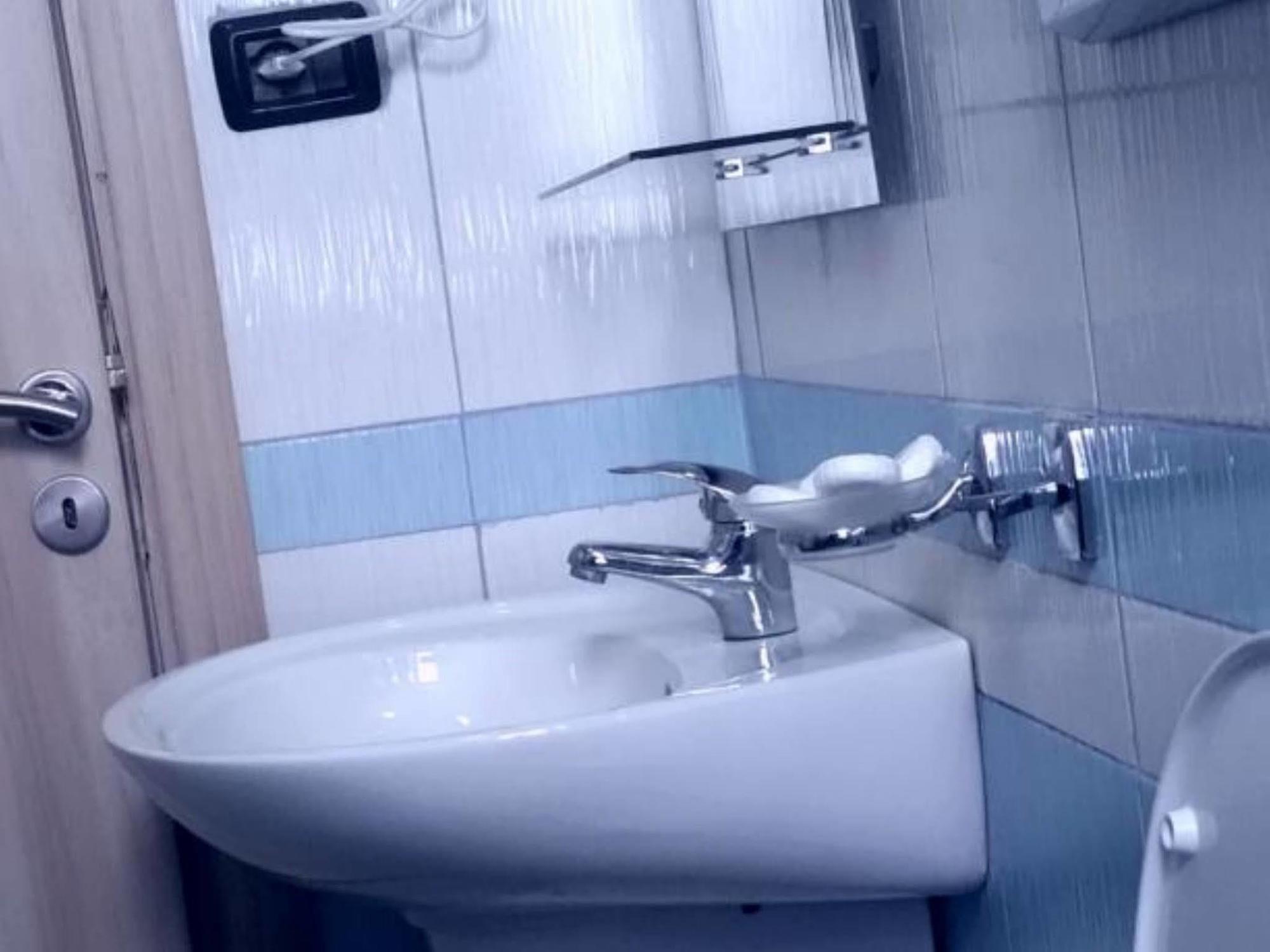 Hotel Gjallica Kukes Bagian luar foto